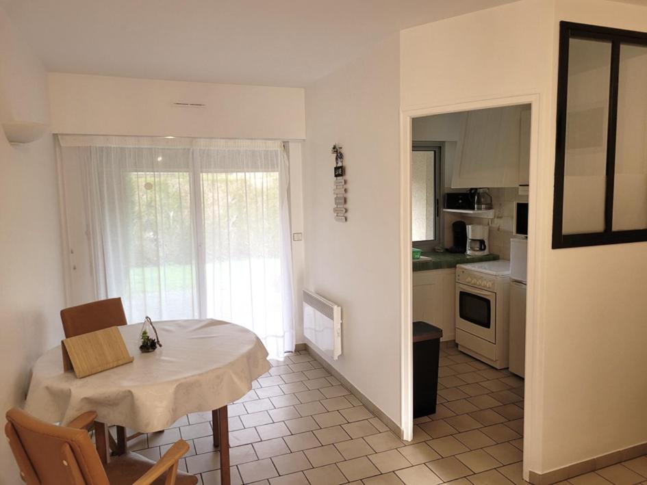 Les Albizias 5 Apartment อูเชนี-เลส์-แบงส์ ภายนอก รูปภาพ