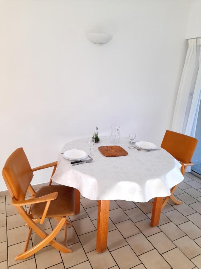Les Albizias 5 Apartment อูเชนี-เลส์-แบงส์ ภายนอก รูปภาพ